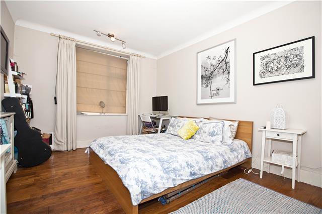  Image of 2 bedroom Ground Flat for sale in Birkenhead Avenue Kingston upon Thames KT2 at Birkenhead Avenue, Kingston upon Thames, KT2